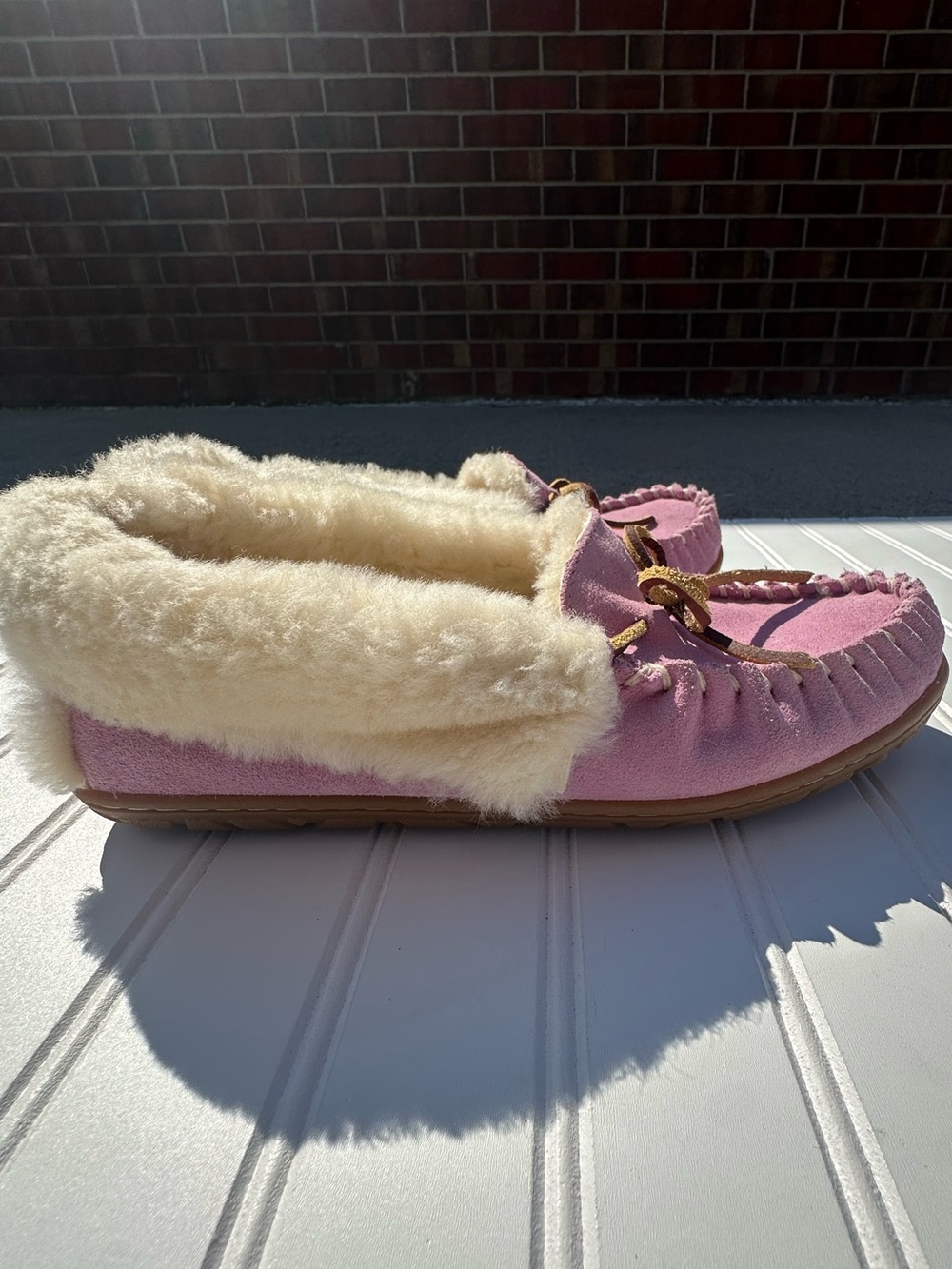 L.L. Bean Pink Suede Shearling Moccasin Slippers Leather Slip-On Cozy Shoes Cozy
